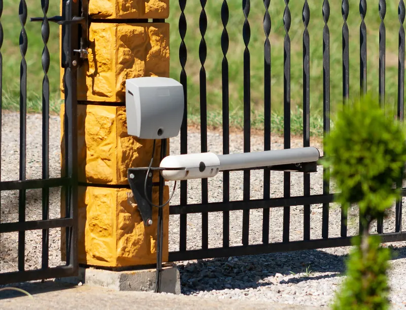 Automatisme de portail-Boutonnet Rénov-entreprise de rénovation-renovation d'ampleur-travaux-artisan-rénovation intérieure-salle de bain-isolation-chauffage-terrasse-Combrailles-Saint-Nectaire-Clermont-Ferrand-Puy-de-Dôme